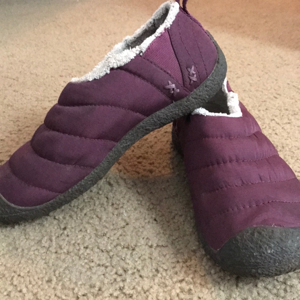 Keen slip on shoes